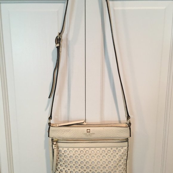 Kate Spade Handbags - Kate Spade Perri Lane Crossbody
